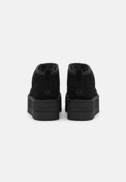 Ugg Classic Ultra Mini Platform - Enkellaarsjes Met Plateauzool - Black 15 Ugg Classic Ultra Mini Platform - Enkellaarsjes Met Plateauzool - Black -Ugg Verkoopwinkel 04a80bc6bd0b40149573cdf226b993fe