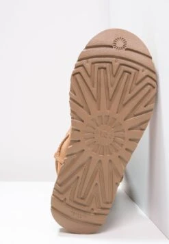 Ugg Bailey Bow - Korte Laarzen - Chestnut -Ugg Verkoopwinkel 0b6a2300fe7047baaf0b63fcb01e6b42