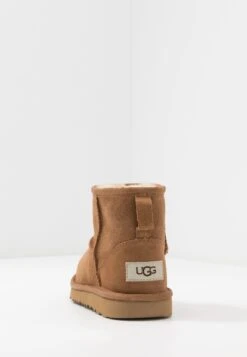 Ugg Classic Mini Ii Unisex - Korte Laarzen - Chestnut -Ugg Verkoopwinkel 0e3da423e9d14b82bc91c641651afaac