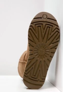 Ugg Classic Short - Korte Laarzen - Chestnut -Ugg Verkoopwinkel 164dab9312a24334b2ce4ec159edc19c