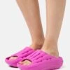 Ugg Foamo Slide - Muiltjes - Dragon Fruit 1 Ugg Foamo Slide - Muiltjes - Dragon Fruit -Ugg Verkoopwinkel 243656b6be4545f6931cacac1ce43532