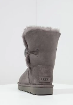 Ugg Bailey Button Ii - Korte Laarzen - Grey 14 Ugg Bailey Button Ii - Korte Laarzen - Grey -Ugg Verkoopwinkel 261658568daf40a1a49e33e3bc0b71be