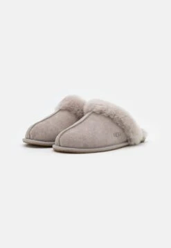 Ugg Scuffette - Pantoffels - Campfire 10 Ugg Scuffette - Pantoffels - Campfire -Ugg Verkoopwinkel 27ba2e2ab8fd495db2b9657f885f852d