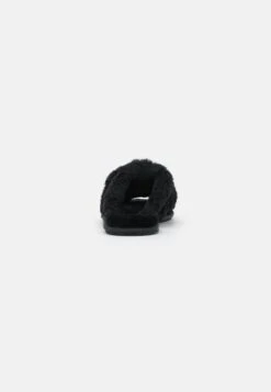 Ugg Scuffita - Muiltjes - Black 11 Ugg Scuffita - Muiltjes - Black -Ugg Verkoopwinkel 293f9711f97b4535a2db762b217f9b0e