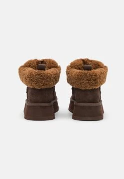 Ugg Funkarra Cabin Cuff - Enkellaarsjes Met Plateauzool - Burnt Cedar 11 Ugg Funkarra Cabin Cuff - Enkellaarsjes Met Plateauzool - Burnt Cedar -Ugg Verkoopwinkel 2b440e5bcdf247db8cbc6eefc9077d12