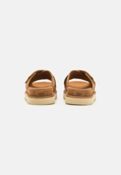 Ugg GoldenstarCross Slide - Muiltjes - Chestnut 12 Ugg GoldenstarCross Slide - Muiltjes - Chestnut -Ugg Verkoopwinkel 329d883099384fce8132fd584d1df559