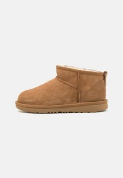 Ugg Classic Ultra Mini Unisex - Korte Laarzen - Chestnut 13 Ugg Classic Ultra Mini Unisex - Korte Laarzen - Chestnut -Ugg Verkoopwinkel 37ff8286b3d743ecbadf8a4853dce4bb