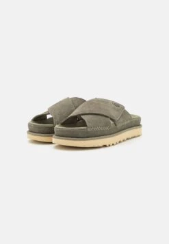 Ugg GoldenstarCross Slide - Muiltjes - Moss Green 10 Ugg GoldenstarCross Slide - Muiltjes - Moss Green -Ugg Verkoopwinkel 3a6ebc5f3c6b4efdb12138daafd1a33b