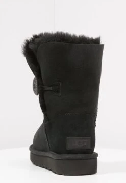 Ugg Bailey Button Ii - Korte Laarzen - Black 15 Ugg Bailey Button Ii - Korte Laarzen - Black -Ugg Verkoopwinkel 40445c74dd2545389d6c6e60d5f54c45