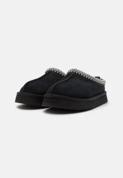 Ugg Tazz Unisex - Pantoffels - Black 15 Ugg Tazz Unisex - Pantoffels - Black -Ugg Verkoopwinkel 43b476d3ef254ba9a94e58e774656927