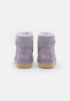 Ugg Mini Bailey Button Bling - Korte Laarzen - June Gloom 11 Ugg Mini Bailey Button Bling - Korte Laarzen - June Gloom -Ugg Verkoopwinkel 4748b6eda77748119b0a22a8d1618f7e