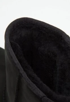 Ugg Classic- Snowboots- Black 15 Ugg Classic- Snowboots- Black -Ugg Verkoopwinkel 4916bbf292a14050b63facf3b30ef88e