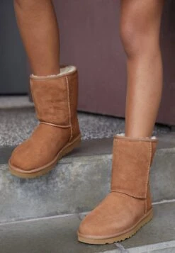 Ugg Classic Short - Korte Laarzen - Chestnut -Ugg Verkoopwinkel 4a6542729ca04a069257dac53e25c219