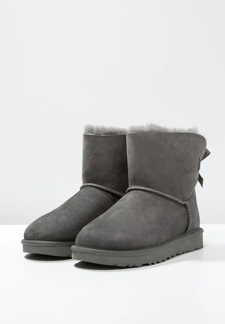 Ugg Mini Bailey Bow - Korte Laarzen - Grey 6 Ugg Mini Bailey Bow - Korte Laarzen - Grey - Afbeelding 4