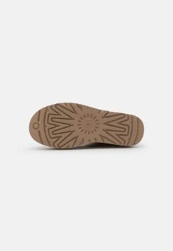 Ugg Classic Ultra Mini Platform - Enkellaarsjes Met Plateauzool - Chestnut 16 Ugg Classic Ultra Mini Platform - Enkellaarsjes Met Plateauzool - Chestnut -Ugg Verkoopwinkel 63797d8153e44e32b9e5598ae5625d71
