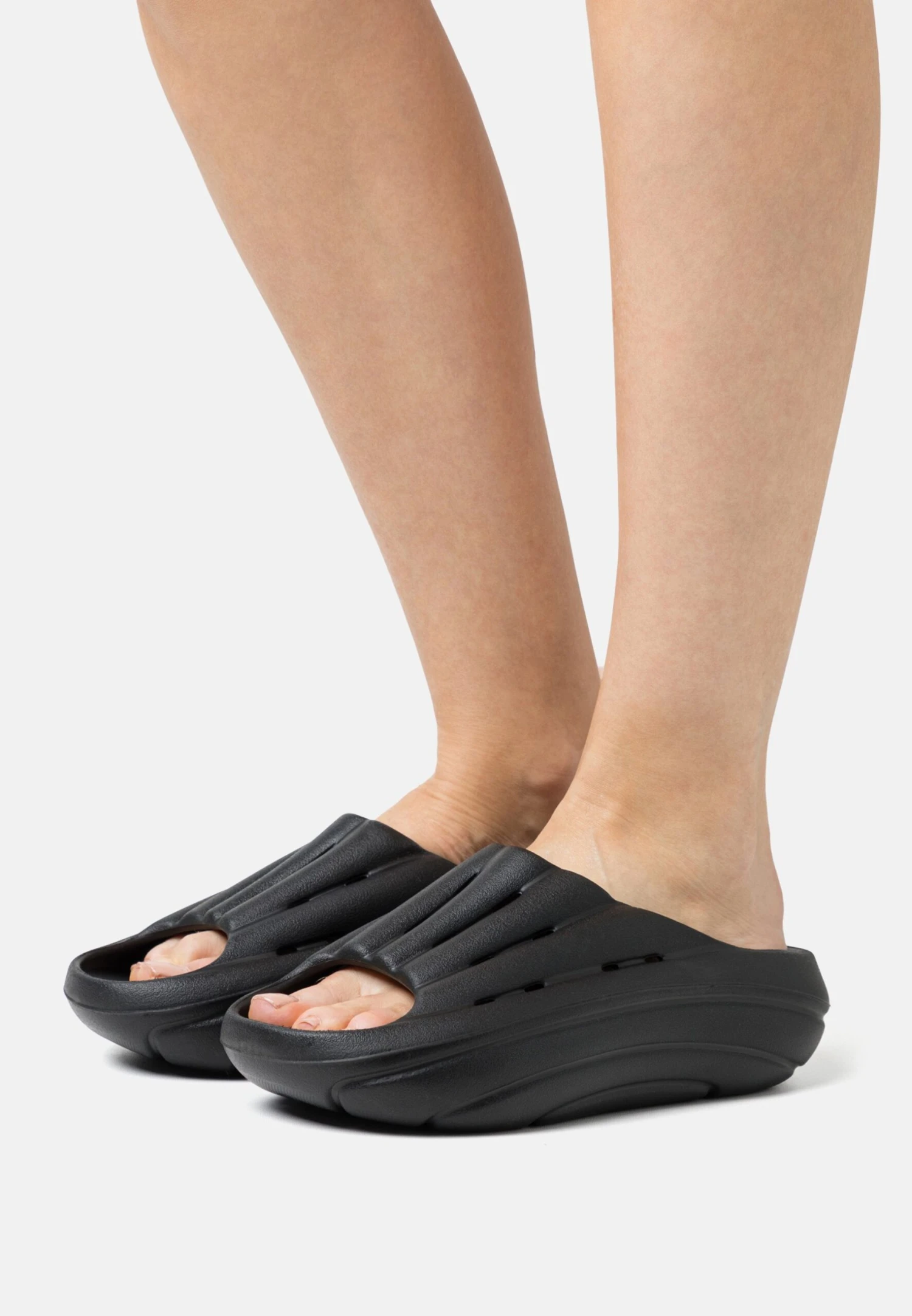 Ugg Foamo Slide - Muiltjes - Black 3 Ugg Foamo Slide - Muiltjes - Black