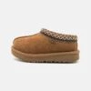 Ugg Tasman Ii Unisex - Instappers - Chestnut