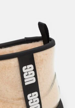 Ugg Classic Clear Mini Ii - Regenlaarzen - Natural/Black 13 Ugg Classic Clear Mini Ii - Regenlaarzen - Natural/Black -Ugg Verkoopwinkel 70aaf5de8676403782b7921788315cb9