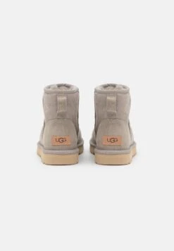 Ugg Classic Mini - Korte Laarzen - Light Grey 9 Ugg Classic Mini - Korte Laarzen - Light Grey -Ugg Verkoopwinkel 71a7d6e48b074e3b91114a6c4bb4a3fd