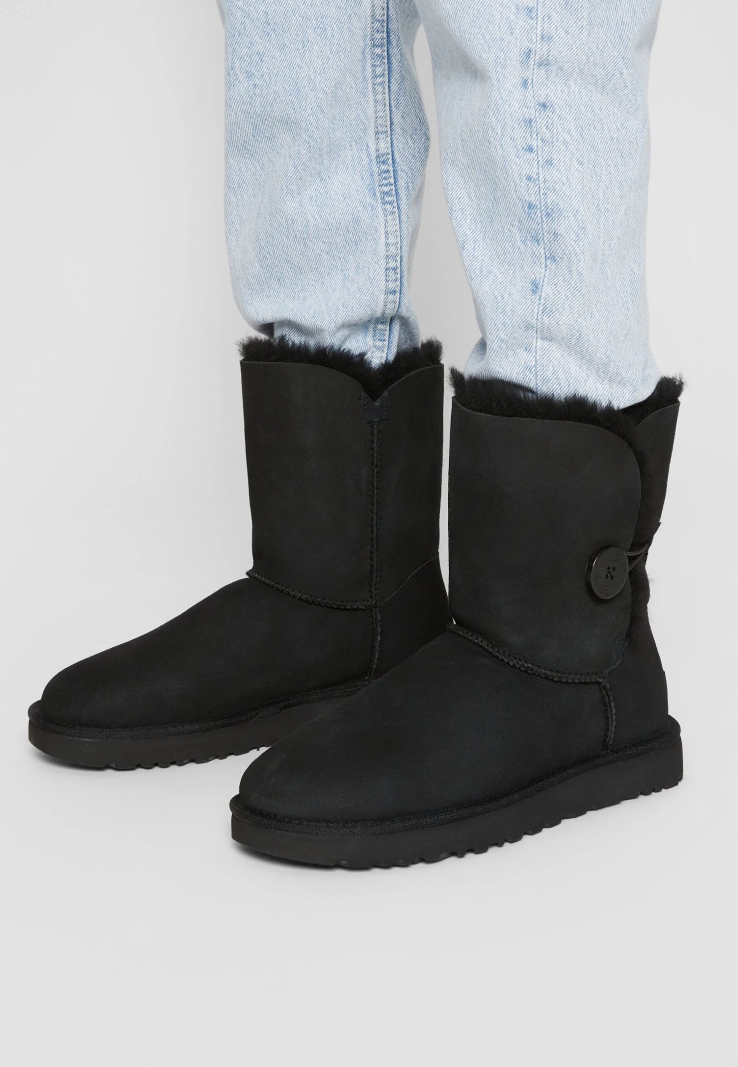 Ugg Bailey Button Ii - Korte Laarzen - Black 3 Ugg Bailey Button Ii - Korte Laarzen - Black