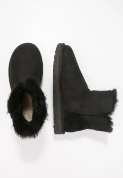 Ugg Mini Bailey Button - Korte Laarzen - Black 15 Ugg Mini Bailey Button - Korte Laarzen - Black -Ugg Verkoopwinkel 80a65c59ffec4a0c86cecb2cc842273c