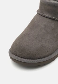 Ugg Classic Ultra Mini Unisex - Korte Laarzen - Grey 13 Ugg Classic Ultra Mini Unisex - Korte Laarzen - Grey -Ugg Verkoopwinkel 816197c9f3ab451795cf5bf05c798edd