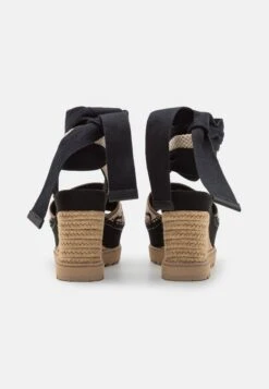 Ugg Abbot Ankle Wrap - Sandalen Met Hoge Hak - Black 11 Ugg Abbot Ankle Wrap - Sandalen Met Hoge Hak - Black -Ugg Verkoopwinkel 8294332d882e4092846f1894d678891e
