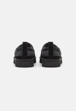 Ugg Tasman - Instappers - Black 11 Ugg Tasman - Instappers - Black -Ugg Verkoopwinkel 87b945aee737422d91cbda04230971b8