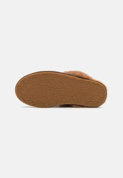 Ugg Scuffette - Pantoffels - Burnt Cedar 12 Ugg Scuffette - Pantoffels - Burnt Cedar -Ugg Verkoopwinkel 8f89f17f55b048368c97a8852f705527