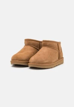Ugg Classic Ultra Mini Unisex - Korte Laarzen - Chestnut 15 Ugg Classic Ultra Mini Unisex - Korte Laarzen - Chestnut -Ugg Verkoopwinkel 92adb5af0cc64424aa7ab38433116d04