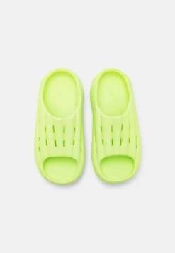 Ugg Foamo Slide - Muiltjes - Pale Chartreuse 15 Ugg Foamo Slide - Muiltjes - Pale Chartreuse -Ugg Verkoopwinkel 93d63c2bc8dc4d1c8ff56025f707cbad