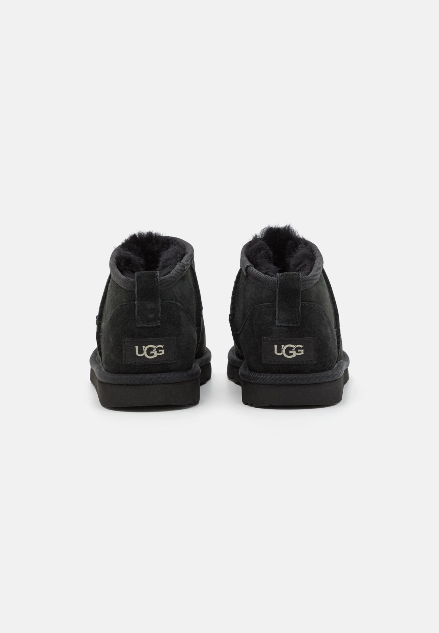 Ugg Classic Ultra Mini Unisex - Korte Laarzen - Black 8 Ugg Classic Ultra Mini Unisex - Korte Laarzen - Black - Afbeelding 6