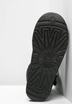 Ugg Bailey - Snowboots- Black 14 Ugg Bailey - Snowboots- Black -Ugg Verkoopwinkel b3e78916020b441cafcbaf9f00ef63c9