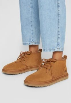 Ugg Neumel - Korte Laarzen - Chestnut 14 Ugg Neumel - Korte Laarzen - Chestnut -Ugg Verkoopwinkel b9366ca1fa954554a531fac9687589e3