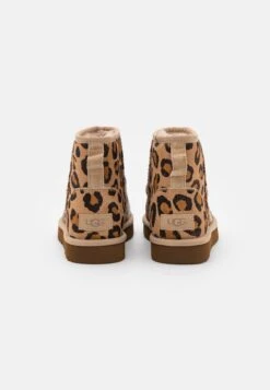 Ugg Classic Mini Spotty - Snowboots- Natural 11 Ugg Classic Mini Spotty - Snowboots- Natural -Ugg Verkoopwinkel ba619e5806f14789b7730205288f06cc