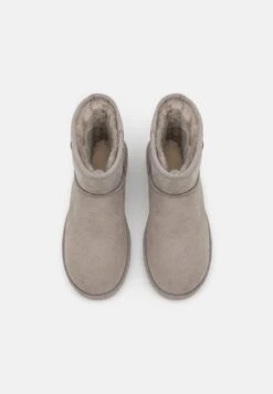 Ugg Classic Mini - Korte Laarzen - Light Grey 11 Ugg Classic Mini - Korte Laarzen - Light Grey -Ugg Verkoopwinkel bbc295e395d2418999477ad0f8e8dade