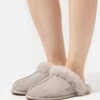 Ugg Scuffette - Pantoffels - Campfire 1 Ugg Scuffette - Pantoffels - Campfire -Ugg Verkoopwinkel cae228250a3743f9b044438546e84871