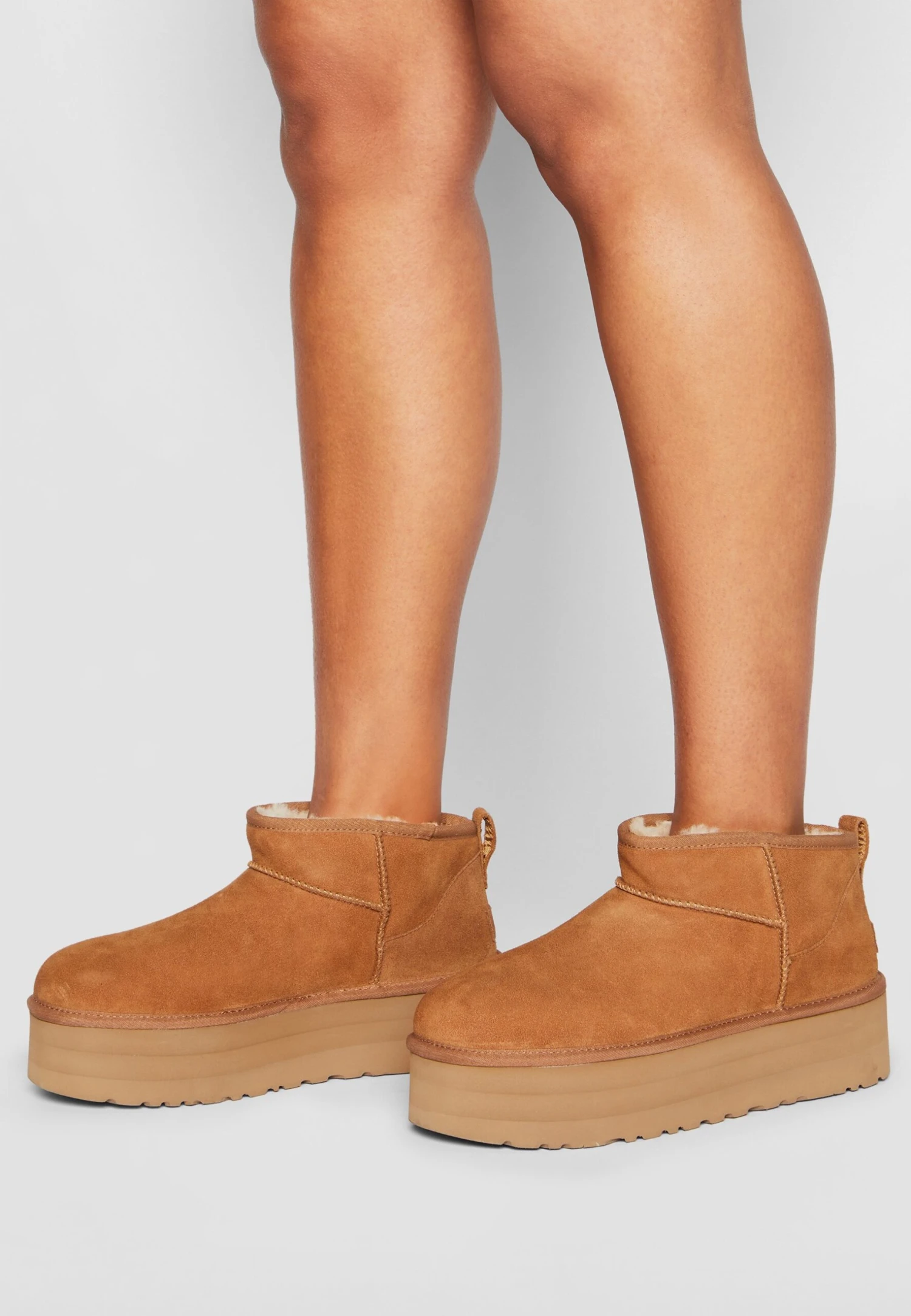 Ugg Classic Ultra Mini Platform - Enkellaarsjes Met Plateauzool - Chestnut 6 Ugg Classic Ultra Mini Platform - Enkellaarsjes Met Plateauzool - Chestnut - Afbeelding 4