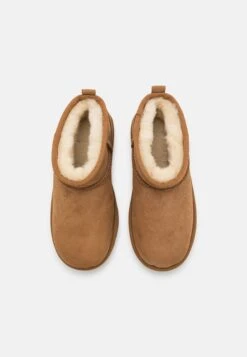 Ugg Classic Ultra Mini Unisex - Korte Laarzen - Chestnut 17 Ugg Classic Ultra Mini Unisex - Korte Laarzen - Chestnut -Ugg Verkoopwinkel db7fedff414a40b381b57aac14f63167