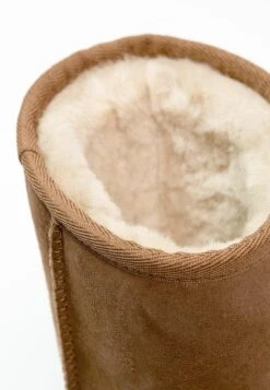 Ugg Classic Short - Korte Laarzen - Chestnut -Ugg Verkoopwinkel dd48064c8b9045f79c09094d1726b490