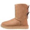 Ugg Bailey Bow - Korte Laarzen - Chestnut