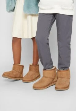 Ugg Classic Mini Ii Unisex - Korte Laarzen - Chestnut -Ugg Verkoopwinkel e58a9614eac8495aa6963fd3841c7019