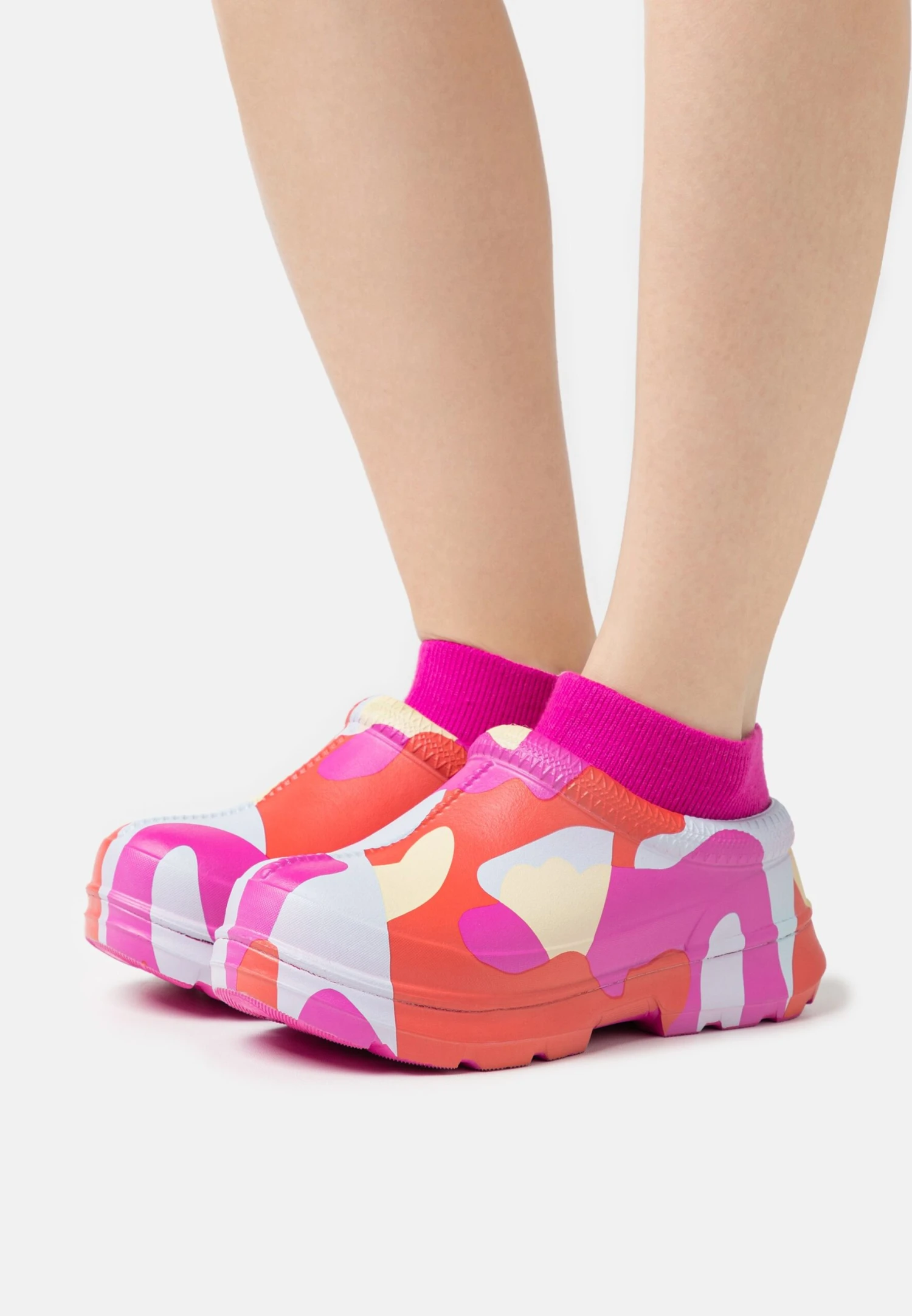 Ugg Tasman X Camopop - Instappers - Pink 3 Ugg Tasman X Camopop - Instappers - Pink