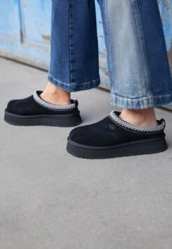Ugg Tazz - Pantoffels - Nero 11 Ugg Tazz - Pantoffels - Nero -Ugg Verkoopwinkel ec14f6f907dc40369bc30b7a4678a861