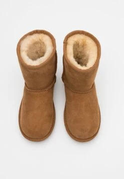Ugg Classic Ii - Korte Laarzen - Chestnut 14 Ugg Classic Ii - Korte Laarzen - Chestnut -Ugg Verkoopwinkel edf1a937fb3e429ea1e0bcb8ab52af54