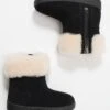 Ugg Jorie - Korte Laarzen - Black 2 Ugg Jorie - Korte Laarzen - Black -Ugg Verkoopwinkel f511b62f03854c75b6feb700c5ba1435