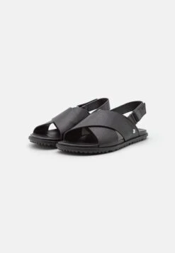 Ugg Solivan Slingback - Sandalen - Black -Ugg Verkoopwinkel f7f7967f44ae4e89b6642a22afe35c2d