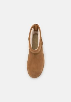 Ugg Classic Mini Logo Zip - Korte Laarzen - Chestnut 13 Ugg Classic Mini Logo Zip - Korte Laarzen - Chestnut -Ugg Verkoopwinkel f92e16fb60bc4ddfa7ea61b712375f9d